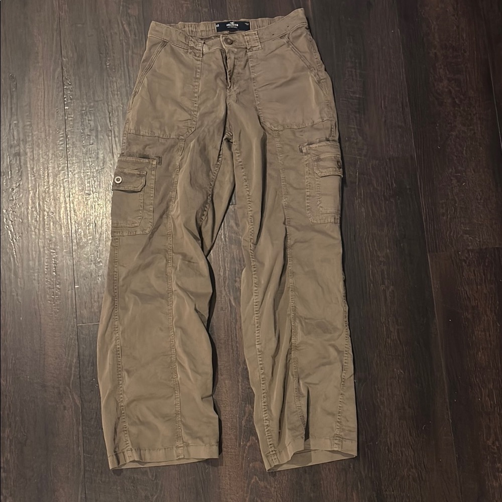 Hollister low rise cargo pants